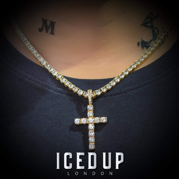 Iced Up London Pendant Iced Out Pendant <br> Cross <br> (18K Gold)