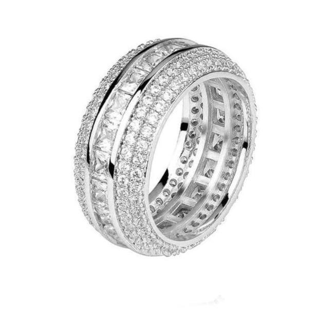 Iced Up London Ring 7 / White Gold Plated Iced Out Ring <br> Single Layer Baguette <br> (White Gold)
